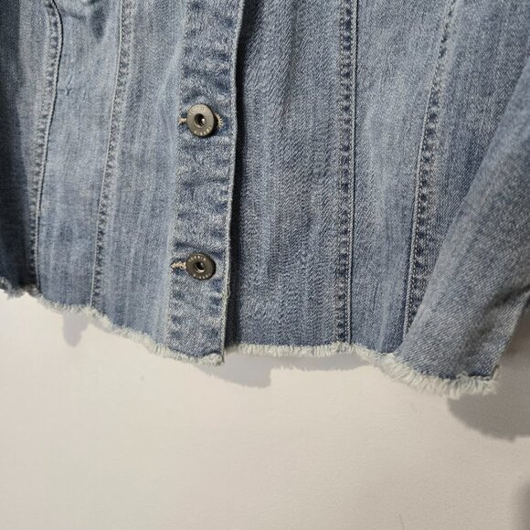 Torrid Crop Denim Jacket Light Wash Sz 3X Stretch 3/4 Sleeve Button Up Collared - Picture 3 of 12